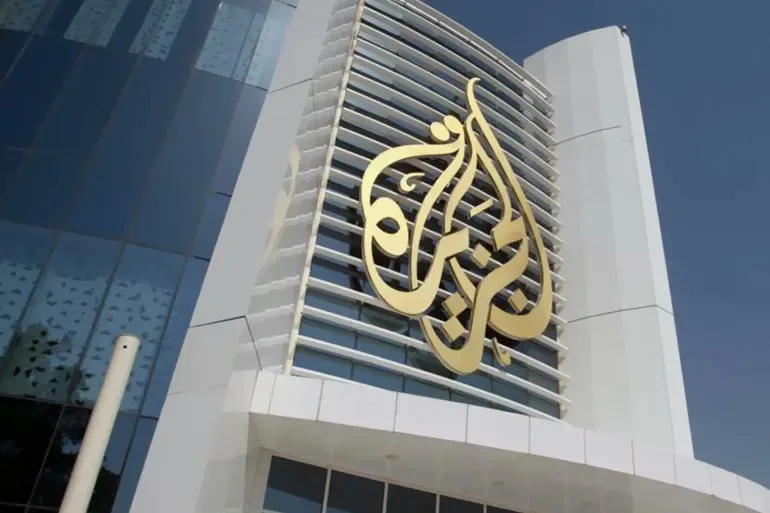 الاحتلال يداهم مكتب قناة الجزيرة في رام الله ويعيد فرض إغلاق لمدة 60 يوماً