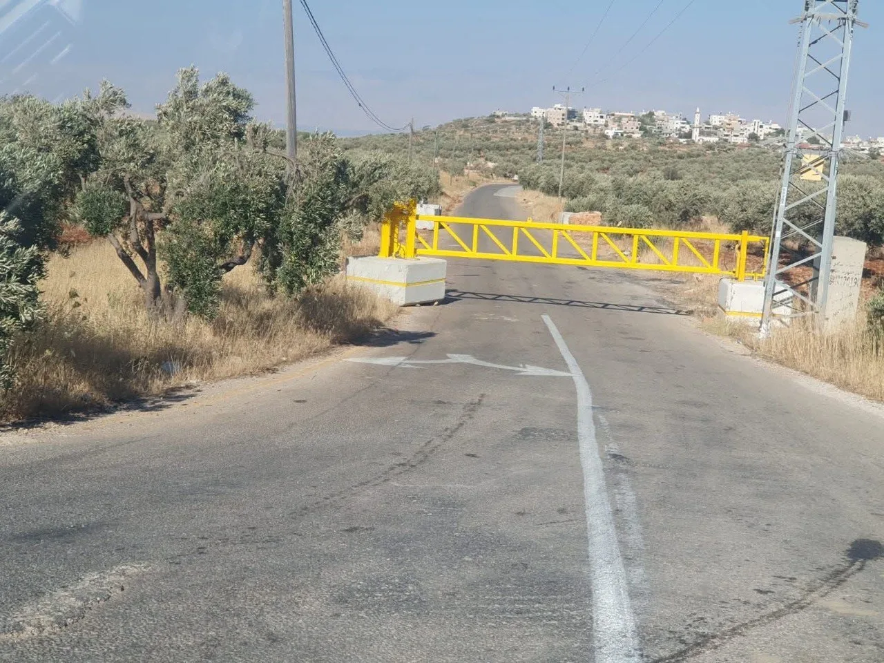 الاحتلال يقيم نقاط تفتيش جديدة بالقرب من القدس وبيت لحم الاحتلال يقيم نقاط تفتيش جديدة بالقرب من القدس وبيت لحم