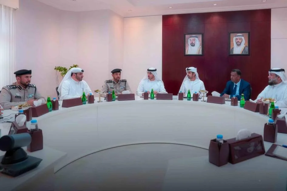 «الاقتصاد» وشرطة الشارقة تتعاونان لتعزيز مناخ الاستثمار «الاقتصاد» وشرطة الشارقة تتعاونان لتعزيز مناخ الاستثمار