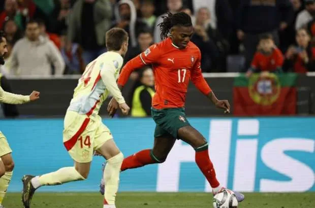 البرتغال تتوج بطلة لدوري الأمم الأوروبية بعد مباراة مثيرة ضد إسبانيا البرتغال تتوج بطلة لدوري الأمم الأوروبية بعد مباراة مثيرة ضد إسبانيا