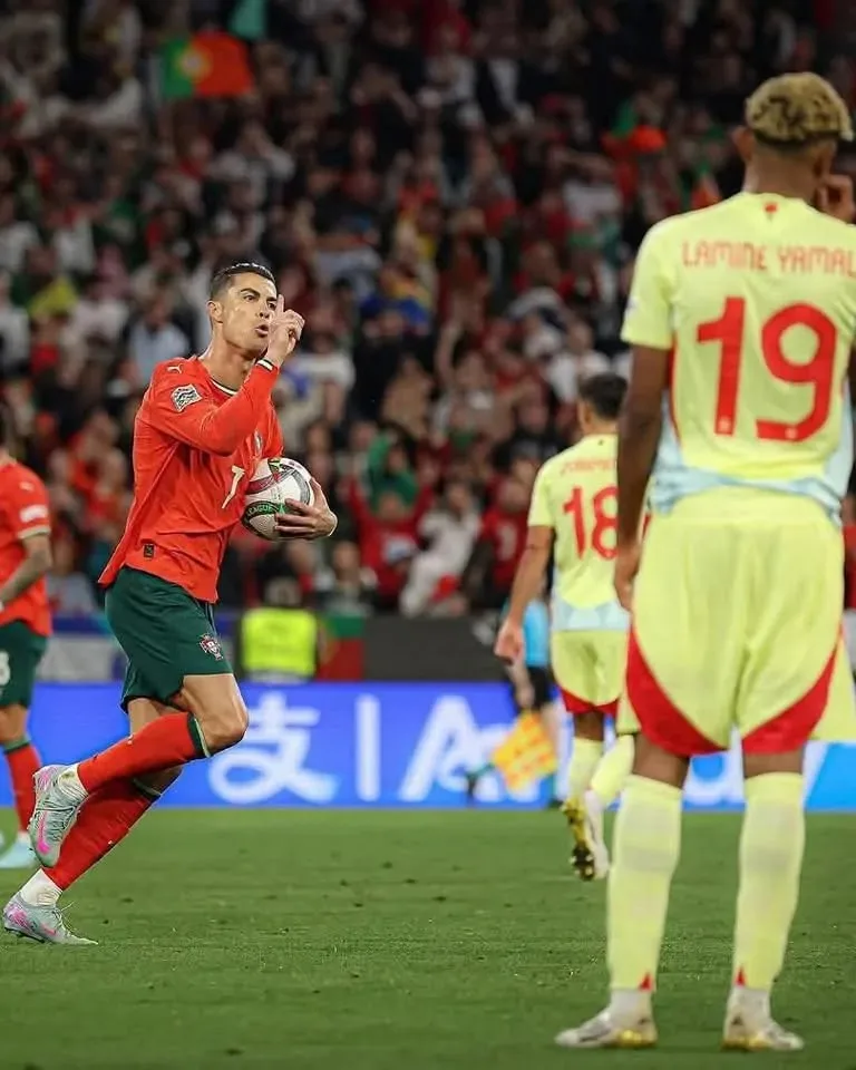 البرتغال تحرز لقب دوري الأمم الأوروبية للمرة الثانية بعد انتصارها على إسبانيا بركلات الترجيح.