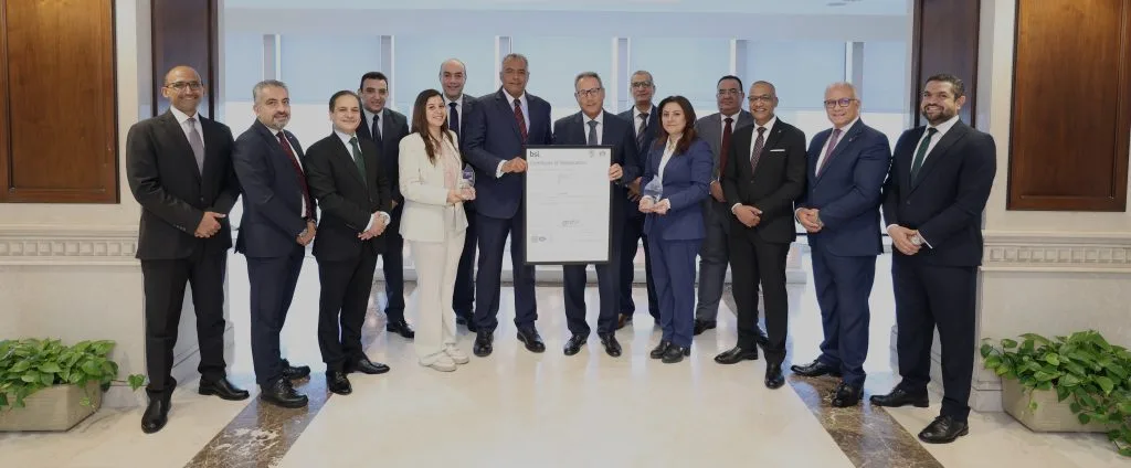 البنك الأهلي المصري يواصل استحواذه على شهادة ISO 9001:2015 العالمية ويُحقق فوزاً بجائزتين دوليتين في الإمارات. البنك الأهلي المصري يواصل استحواذه على شهادة ISO 9001:2015 العالمية ويُحقق فوزاً بجائزتين دوليتين في الإمارات.