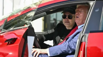 البيت الأبيض والكرملين يعلقان على مواجهة ترامب وماسك