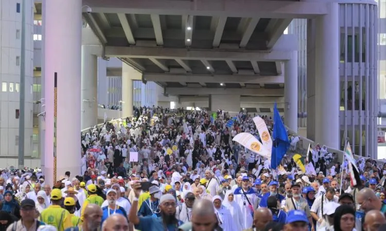 التضامن: انطلاق الرحلات الأولى لحج الجمعيات الأهلية في 10 و15 يونيو من جدة والمدينة التضامن: انطلاق الرحلات الأولى لحج الجمعيات الأهلية في 10 و15 يونيو من جدة والمدينة