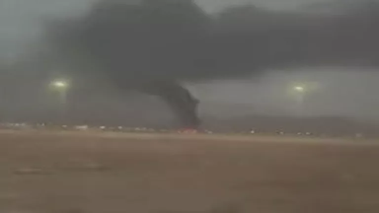 التلفزيون الإيراني: الضربات الإسرائيلية تضرب منشأة نطنز التلفزيون الإيراني: الضربات الإسرائيلية تضرب منشأة نطنز