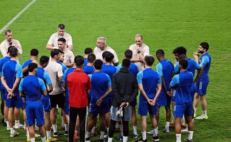 التوقيت والقنوات البث المباشر: الإمارات وأوزبكستان في مباراة حاسمة بتصفيات كأس العالم
