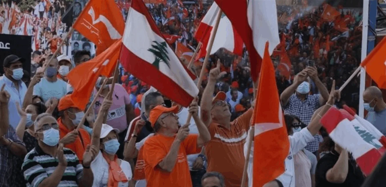 التيار في مهب الريح!