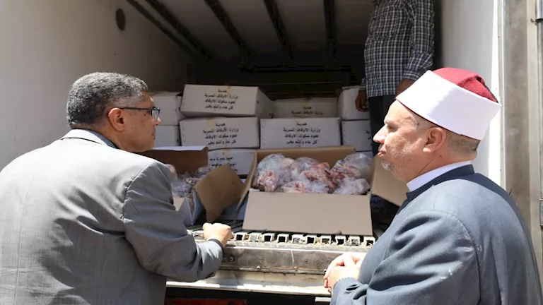 الجيزة تستلم 2 طن من لحوم الأضاحي لتوزيعها على الفئات الأحق بالرعاية الجيزة تستلم 2 طن من لحوم الأضاحي لتوزيعها على الفئات الأحق بالرعاية