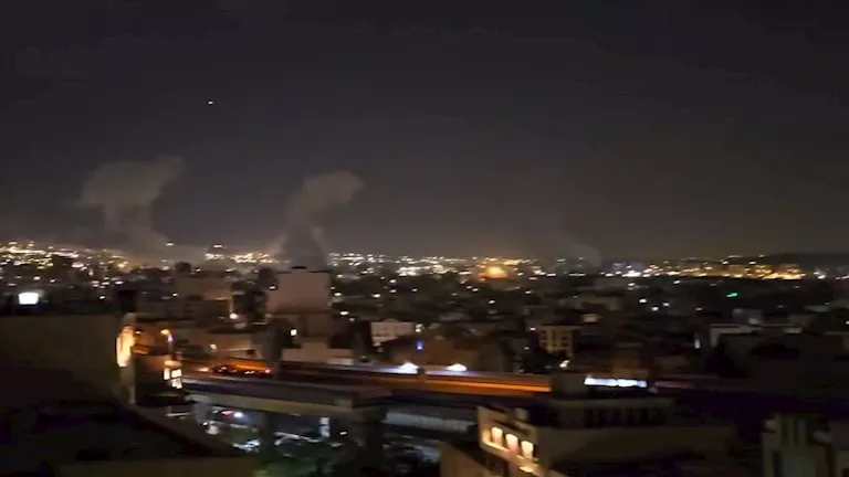 الجيش الإسرائيلي: تنفيذ هجوم على إيران في هذه اللحظة الجيش الإسرائيلي: تنفيذ هجوم على إيران في هذه اللحظة