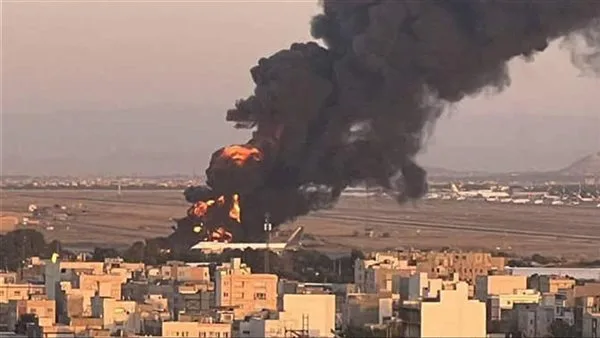 الجيش الإسرائيلي يعلن عن استهداف طائرة إيرانية للتزود بالوقود في مطار مشهد. الجيش الإسرائيلي يعلن عن استهداف طائرة إيرانية للتزود بالوقود في مطار مشهد.