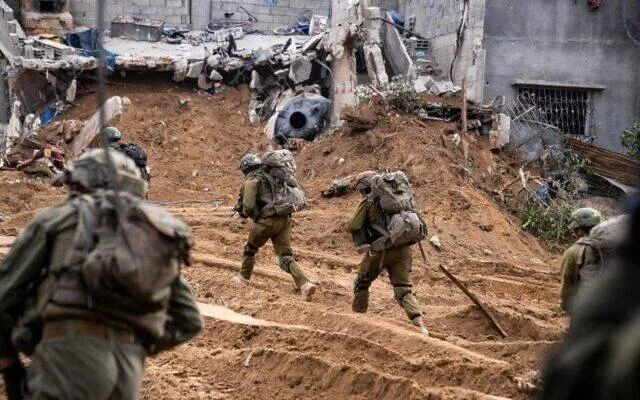 الجيش الإسرائيلي يعلن عن وفاة جندي خلال معارك في غزة الجيش الإسرائيلي يعلن عن وفاة جندي خلال معارك في غزة