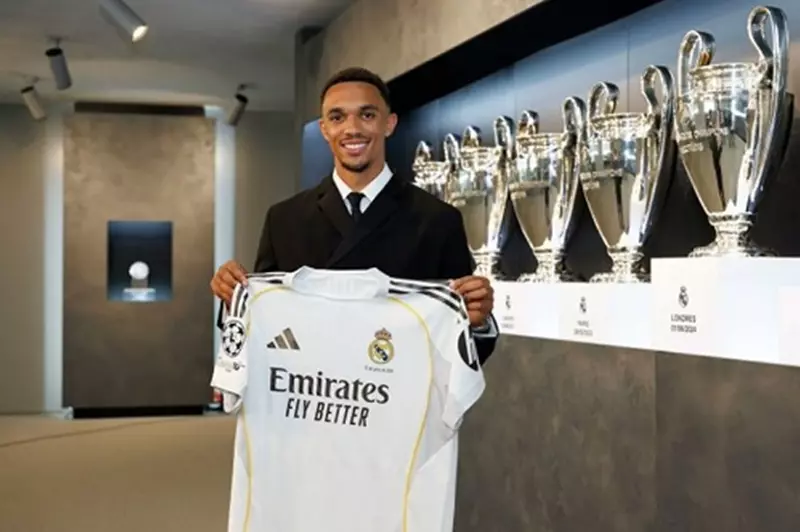 الحديث بالإسبانية وعرض هدف برشلونة: ما الذي جرى خلال الظهور الأول لأرنولد مع ريال مدريد؟ الحديث بالإسبانية وعرض هدف برشلونة: ما الذي جرى خلال الظهور الأول لأرنولد مع ريال مدريد؟