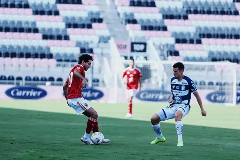الحظ يُخيّب آماله مرة أخرى.. الأهلي يتلقى هزيمة ودية من باتشوكا قبل كأس العالم للأندية (فيديو) الحظ يُخيّب آماله مرة أخرى.. الأهلي يتلقى هزيمة ودية من باتشوكا قبل كأس العالم للأندية (فيديو)