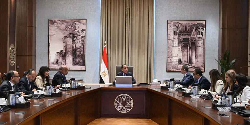 الحكومة تعزز المخزون الاستراتيجي من السلع لمواجهة توترات المنطقة الحكومة تعزز المخزون الاستراتيجي من السلع لمواجهة توترات المنطقة