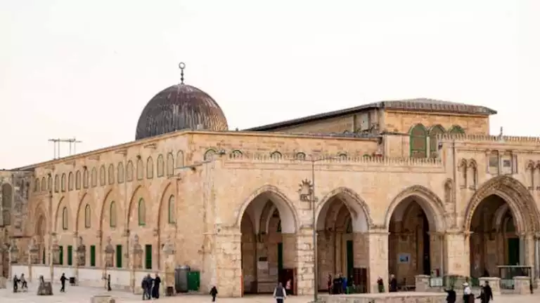 الحوثي: إسرائيل تزيد جهودها للسيطرة على المسجد الأقصى الحوثي: إسرائيل تزيد جهودها للسيطرة على المسجد الأقصى