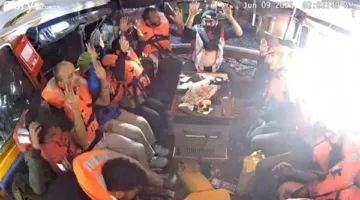 الخارجية الإيرانية: الهجوم على السفينة مادلين يُعتبر اختطافًا وقرصنة بحرية.