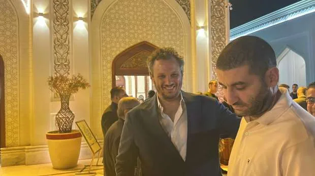 الخطيب وممدوح عيد يعزيان في وفاة والدة عمرو الجنايني “صور” الخطيب وممدوح عيد يعزيان في وفاة والدة عمرو الجنايني “صور”