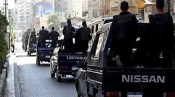 الداخلية توضح تفاصيل فيديو يظهر اعتداء شخص على امرأة بالضرب والشتائم في الجيزة.