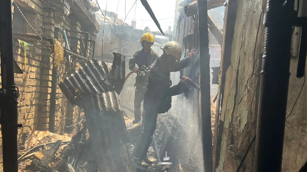 الدفاع المدني يعلن extinguishing حريق الشورجة (صور) الدفاع المدني يعلن extinguishing حريق الشورجة (صور)