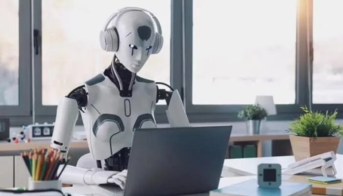 الذكاء الاصطناعي في سوق العمل البريطاني: من القلق إلى التمكين الذكاء الاصطناعي في سوق العمل البريطاني: من القلق إلى التمكين
