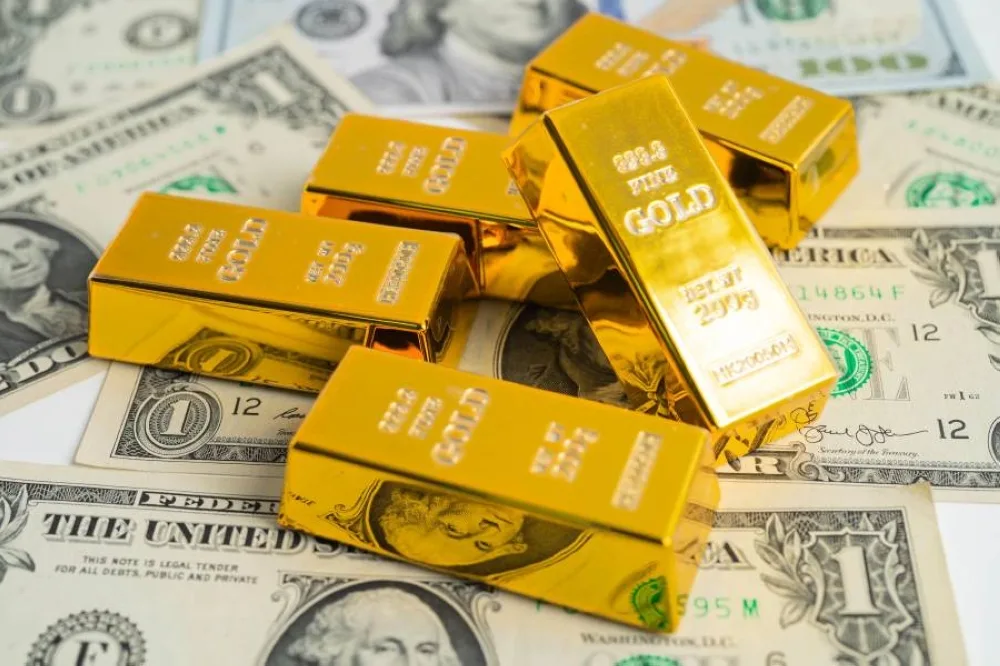 الذهب ينخفض 15 دولاراً في التداولات الفورية ويبلغ 3360 دولاراً للأونصة. الذهب ينخفض 15 دولاراً في التداولات الفورية ويبلغ 3360 دولاراً للأونصة.