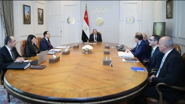 الرئيس السيسي يلتقي مدبولي وعدد من الوزراء