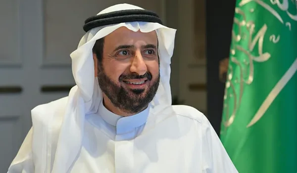 الربيعة يضمن لرئيس بعثة الحج الإيرانية مغادرة أول دفعة من الحجاج الإيرانيين. الربيعة يضمن لرئيس بعثة الحج الإيرانية مغادرة أول دفعة من الحجاج الإيرانيين.