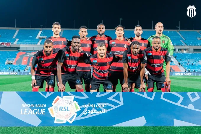 الرياض يوقع عقداً مع مدربه الجديد الرياض يوقع عقداً مع مدربه الجديد