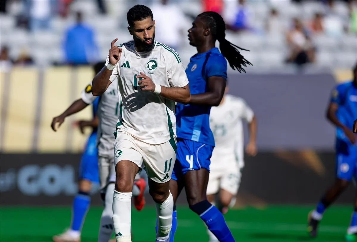 السعودية تبدأ منافسات كأس الكونكاكاف الذهبية بانتصار على هايتي (فيديو) السعودية تبدأ منافسات كأس الكونكاكاف الذهبية بانتصار على هايتي (فيديو)
