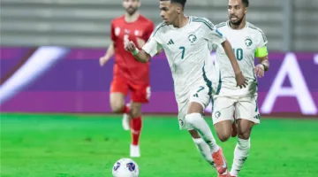 السعودية تحقق انتصارًا على البحرين بهدفين وتعزز فرصها في تصفيات كأس العالم