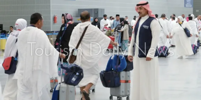 السعودية تعيّن فرقاً لمراقبة الخدمات المقدمة للحجاج في المطارات السعودية تعيّن فرقاً لمراقبة الخدمات المقدمة للحجاج في المطارات