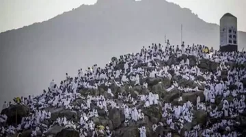 السعودية توقف محاولة تهريب 108 مخالفين للحج باستخدام شاحنات ثقيلة