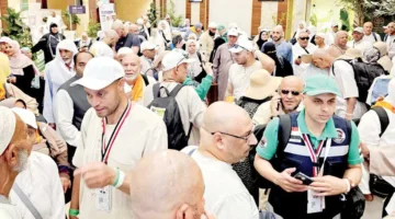 «السياحة» ترسل فرقاً متخصصة لتسهيل عودة الحجاج.. والوزير يتابع كل خطوة من غرفة العمليات