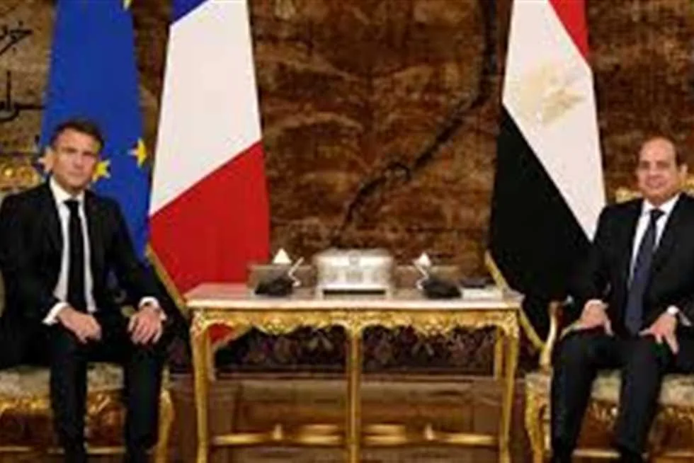 السيسي وماكرون يتناولان أحدث التطورات في التصعيد الإقليمي ويؤكدان على أهمية التنسيق المشترك. السيسي وماكرون يتناولان أحدث التطورات في التصعيد الإقليمي ويؤكدان على أهمية التنسيق المشترك.