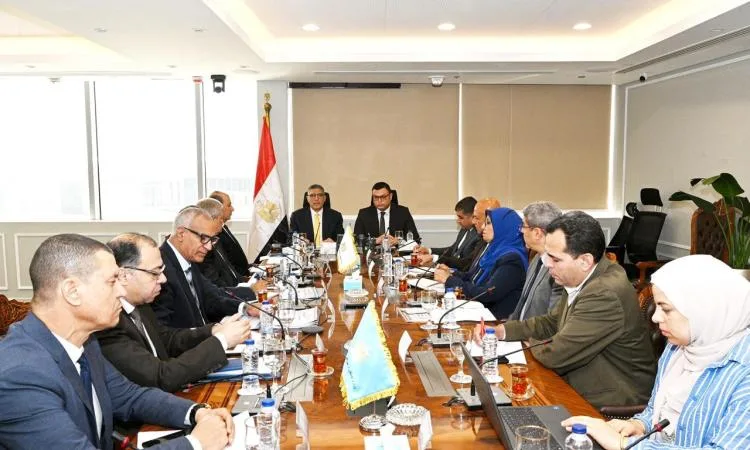الشربيني والنجار يراقبان مشاريع مياه الشرب والصرف الصحي والطرق في الجيزة الشربيني والنجار يراقبان مشاريع مياه الشرب والصرف الصحي والطرق في الجيزة