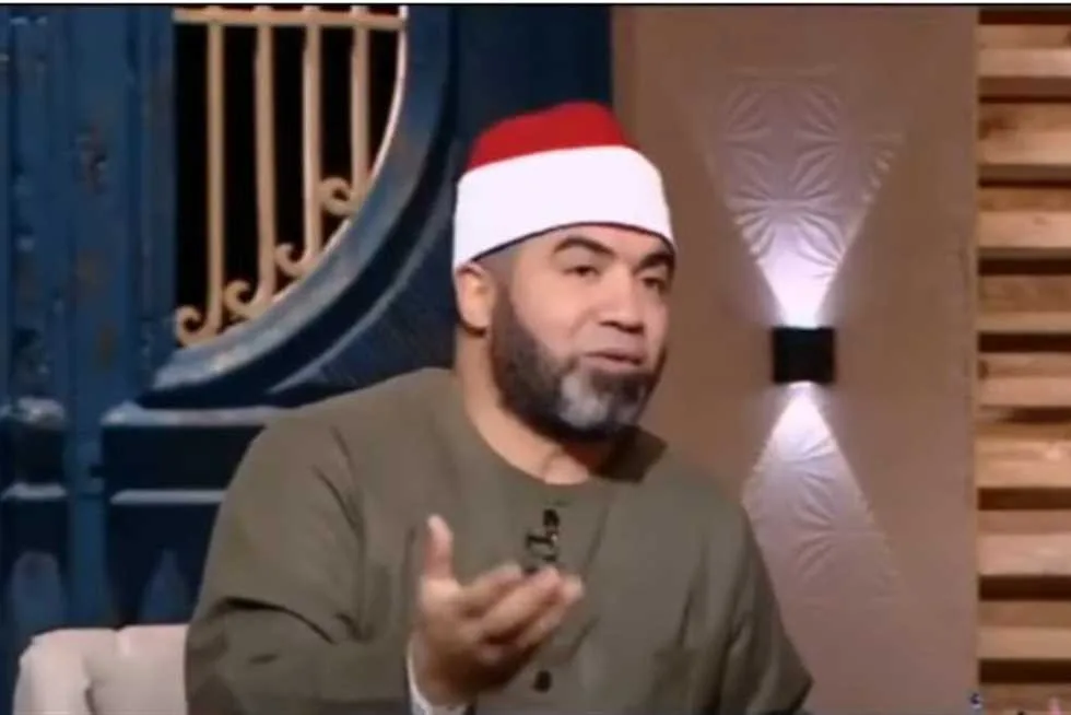 الشيخ أحمد الصباغ يرد على متصلة: «أرغب في المشاركة صوتيًا على الهواء» (فيديو) الشيخ أحمد الصباغ يرد على متصلة: «أرغب في المشاركة صوتيًا على الهواء» (فيديو)