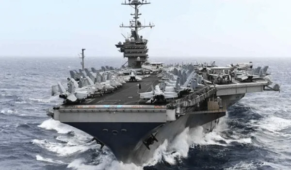 الطراد الأمريكي USS Nimitz يبحر نحو منطقة الشرق الأوسط الطراد الأمريكي USS Nimitz يبحر نحو منطقة الشرق الأوسط