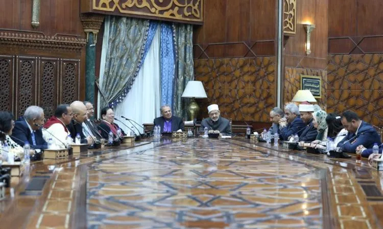 الطيب لرئيس الطائفة الإنجيلية: زيارتكم تعزز قيم الأخوة الإنسانية الأصيلة الطيب لرئيس الطائفة الإنجيلية: زيارتكم تعزز قيم الأخوة الإنسانية الأصيلة