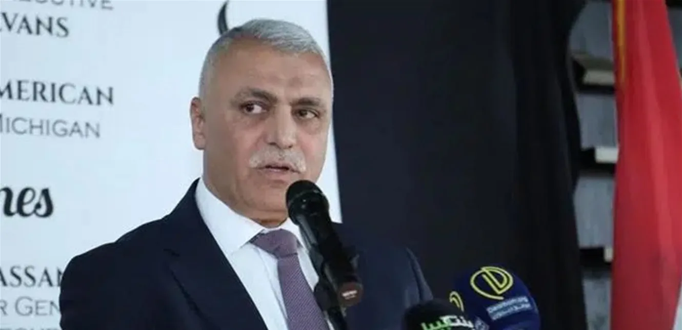 العبسي يقدم عرضاً حول المستجدات الأمنية والسياسية برفقة اللواء شقير العبسي يقدم عرضاً حول المستجدات الأمنية والسياسية برفقة اللواء شقير