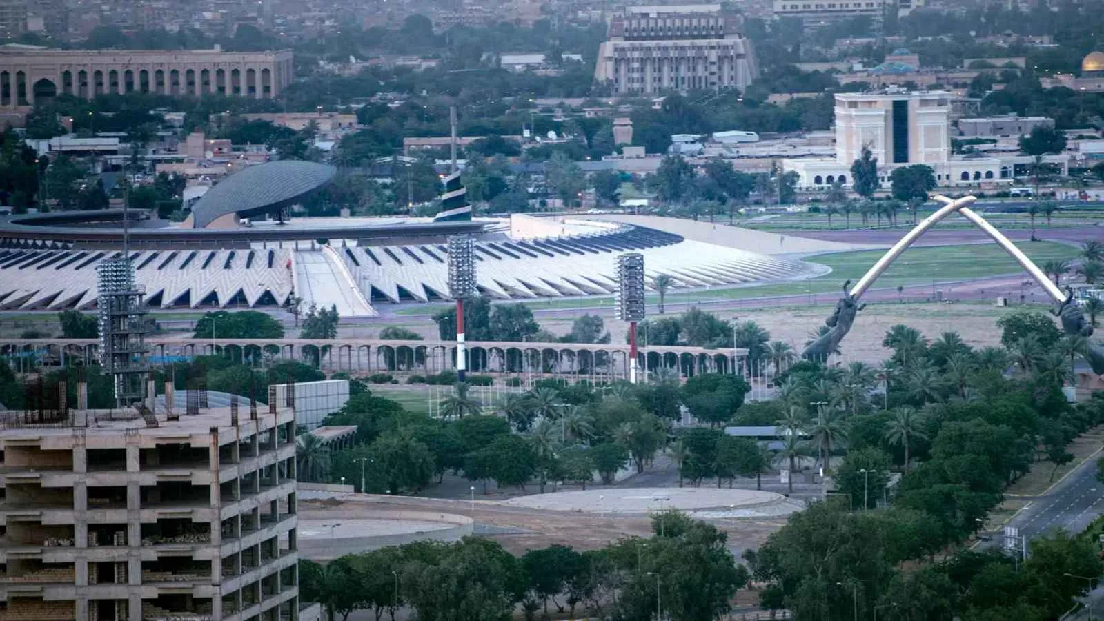 العراق يسعى لتنويع اقتصاده من خلال الاستثمار في قطاع التعدين. العراق يسعى لتنويع اقتصاده من خلال الاستثمار في قطاع التعدين.