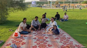 «العين» تأسر قلوب الأهالي والزوار بعروض الألعاب النارية والفنون التقليدية