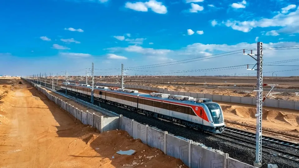 كامل الوزير: نبحث في إنشاء خط سكة حديد سريع يربط مصر وليبيا، وطرابلس ستتحمل نفقات المشروع داخل حدودها. كامل الوزير: نبحث في إنشاء خط سكة حديد سريع يربط مصر وليبيا، وطرابلس ستتحمل نفقات المشروع داخل حدودها.