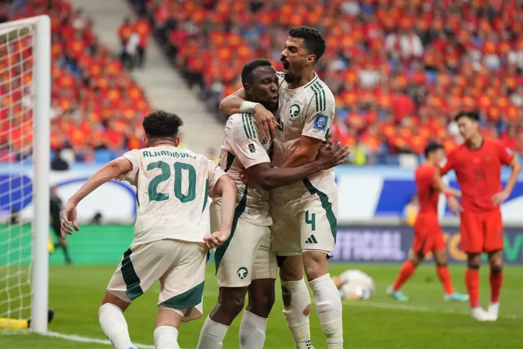 القنوات التي ستبث مباراة السعودية مع البحرين في تصفيات كأس العالم 2026 الآسيوية
