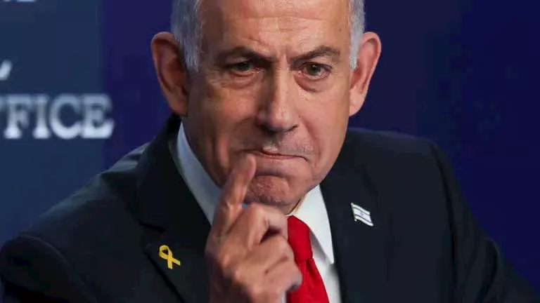 الكنيست الإسرائيلي يصوت على حله الذاتي.. ونتنياهو يمارس الضغوط على الأحزاب الحريدية الكنيست الإسرائيلي يصوت على حله الذاتي.. ونتنياهو يمارس الضغوط على الأحزاب الحريدية