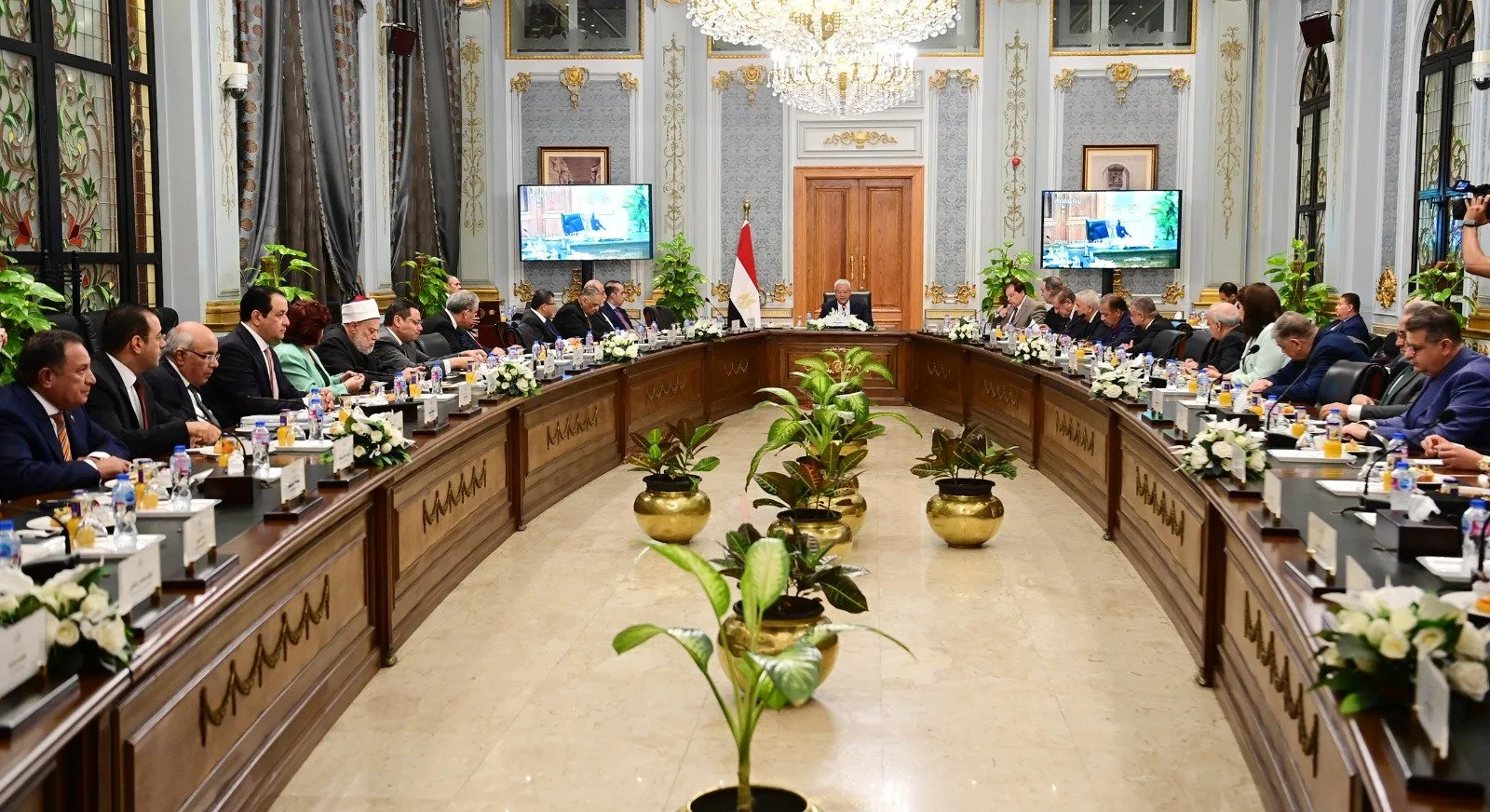 اللجنة العامة للبرلمان تستعرض إنجازات المجلس في الدورة التشريعية الثانية اللجنة العامة للبرلمان تستعرض إنجازات المجلس في الدورة التشريعية الثانية