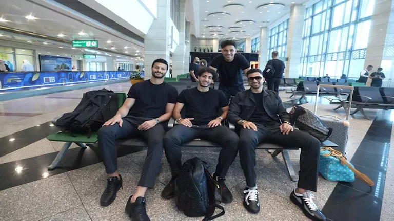 اللقطات الأولى لوصول بعثة الأهلي إلى مطار القاهرة اللقطات الأولى لوصول بعثة الأهلي إلى مطار القاهرة