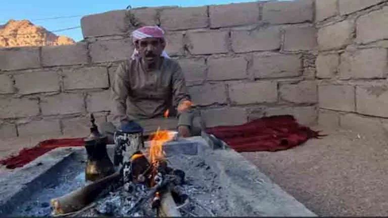 المجعد والشاي بالأعشاب: تقاليد وعادات بدو جنوب سيناء خلال العيد (صور) المجعد والشاي بالأعشاب: تقاليد وعادات بدو جنوب سيناء خلال العيد (صور)