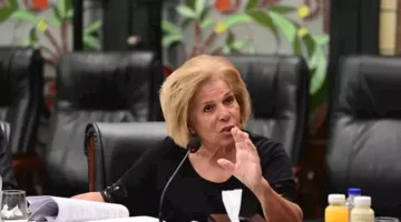 المجلس القومي لحقوق الإنسان يقبل استقالة مشيرة خطاب ويعين كارم رئيسًا