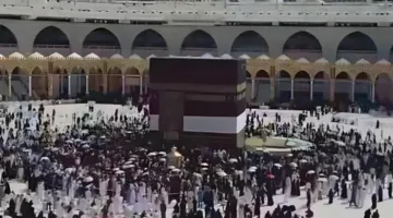 المسجد الحرام بدون زوار.. ونساء مكة يملأن ساحة الطواف في يوم “الخُليف”