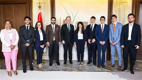 المشاط تلتقي بعدد من طلاب أبرز الجامعات في المملكة المتحدة المشاط تلتقي بعدد من طلاب أبرز الجامعات في المملكة المتحدة